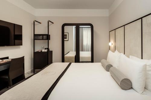 Double or Twin Room image 1