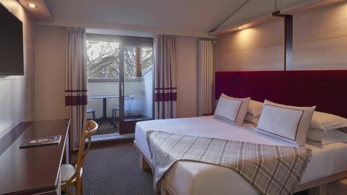 Superior Double or Twin Room with Mountain View