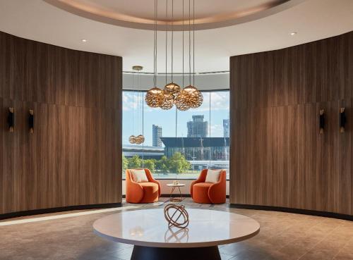 บริการและสิ่งอำนวยความสะดวก, คราวน์ พลาซ่า เมลเบิร์น บาย IHG (Crowne Plaza Melbourne By IHG) near พิพิธภัณฑ์ตรวจคนเข้าเมือง