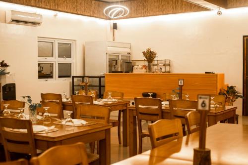 Restaurant, Boulder-Bay Residences in Basco