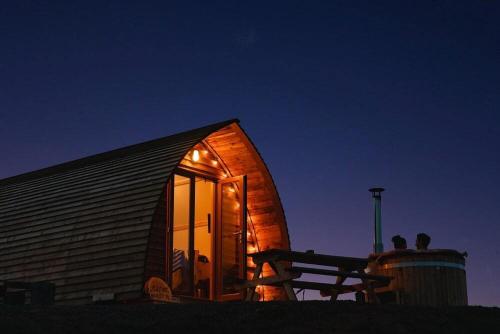 Зовнішній вигляд готелю, Cove Farm by Wigwam Holidays in Кокбернспат