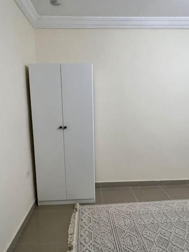 Private bedroom and lounge - image 6