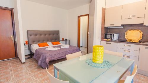 Studio Apartment image 7