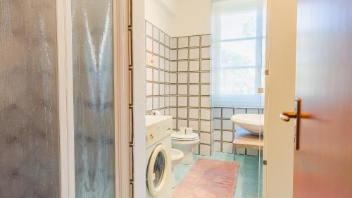 Studio Apartment image 3