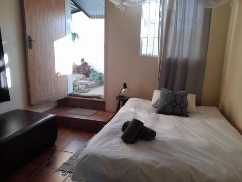 One-Bedroom Apartment image 10