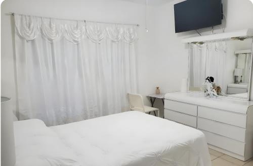 B1 Best Value on Private Bedroom with Private Bathroom in Little Havana, Miami 2