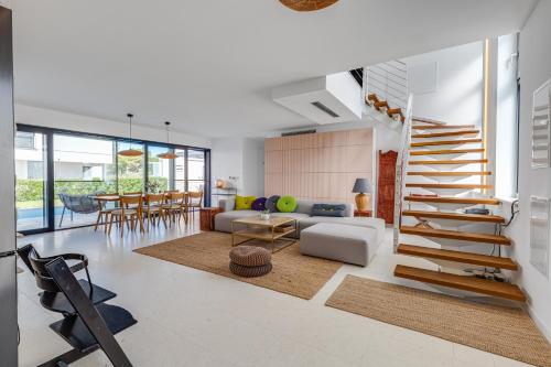 Luxury apartment by the sea in Scandinavian style in Kozino
