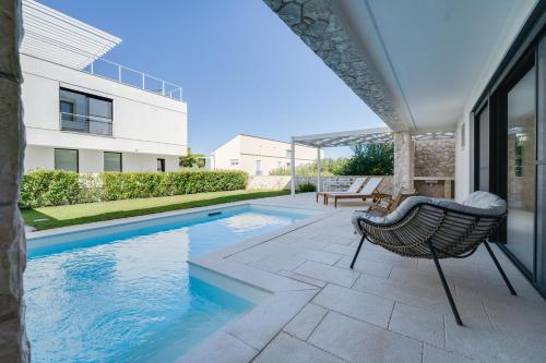 Skats, Luxury apartment by the sea in Scandinavian style in Kozino