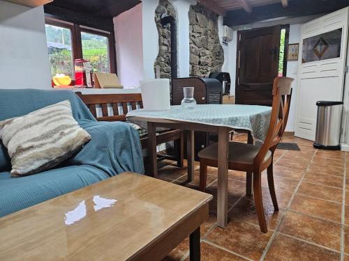 La casita de Orion,Pilona 37A01 by R2R Consulting in Pilona