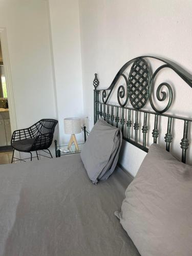 Two bedroom, two bathroom, balcony, pool area, view, Málaga (fotografie 9)