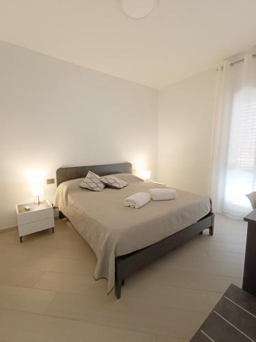 One-Bedroom Apartment image 10