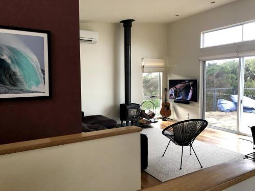 3 Bed Coastal getaway - walking distance to Beach – khách sạn tại Bãi biển Smiths