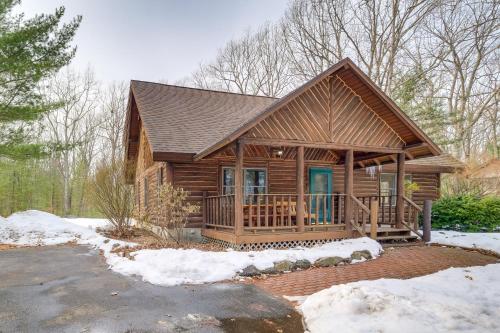 Interlochen Cabin with Fireplace - Near State Park! in Interlochen, USA