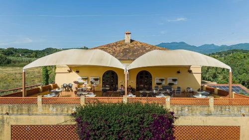 Ресторан, Agriturismo La Petrosa in Церасо