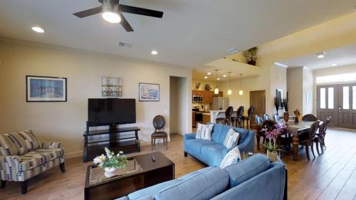 6 Bed, 4 Bath Perfect For Group Or Large Family in ออร์แลนโด้ อีสต์