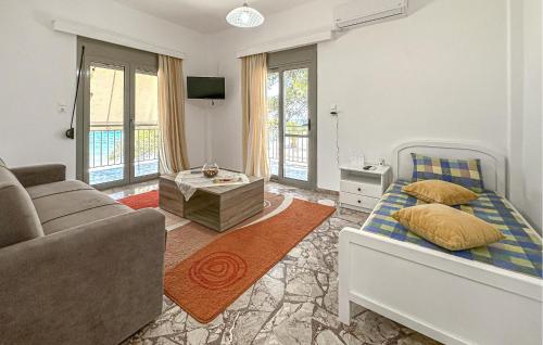 Stunning Apartment In Astros Kynourias in พาราเลีย อายิอู อันเดรีย
