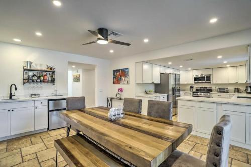 Cathedral City Four Bedroom Family Retreat in Cathedral City, USA