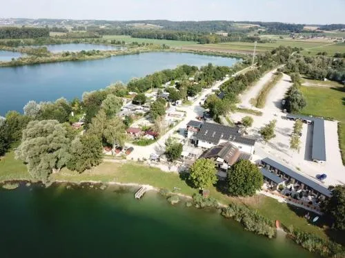 Seehaus Mamming - Hotel - Schlaffässer - Biergarten - Camping in Mamming, Deutschland