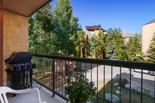 Mountainwood 201 by Great Western Lodging in Breckenridge, USA