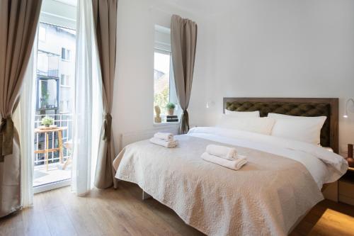 Studio with Balcony