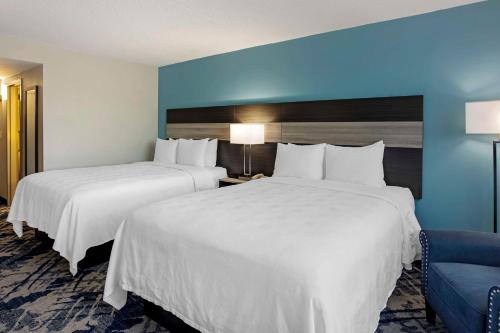 Queen Room with Two Queen Beds - Non-Smoking