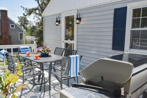 Lovely Home Minutes from Beach in Chatham Lovely Home Minutes from Beach in Chatham