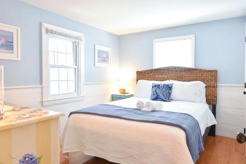 Lovely Home Minutes from Beach in Chatham Lovely Home Minutes from Beach in Chatham