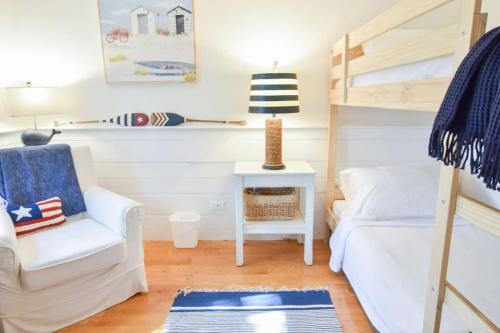 Lovely Home Minutes from Beach in Chatham Lovely Home Minutes from Beach in Chatham