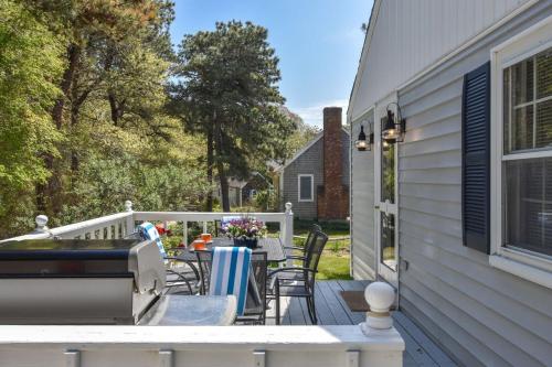 Lovely Home Minutes from Beach in Chatham Lovely Home Minutes from Beach in Chatham