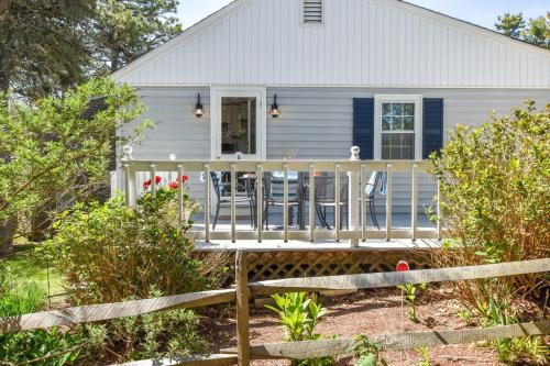 Lovely Home Minutes from Beach in Chatham Lovely Home Minutes from Beach in Chatham