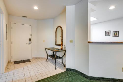 Shared Hot Tub Access! Gem 4 Mi to Dtwn Caseville in 巴德阿克斯