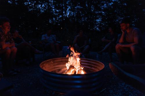 Ilex Forest Retreat Blackthorn Ilex Forest Retreat Blackthorn
