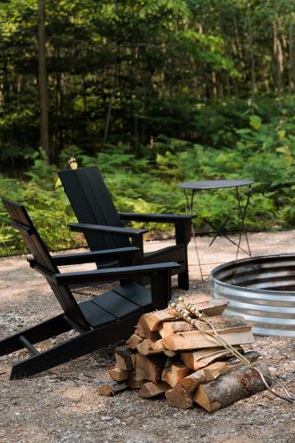 Ilex Forest Retreat Blackthorn Ilex Forest Retreat Blackthorn