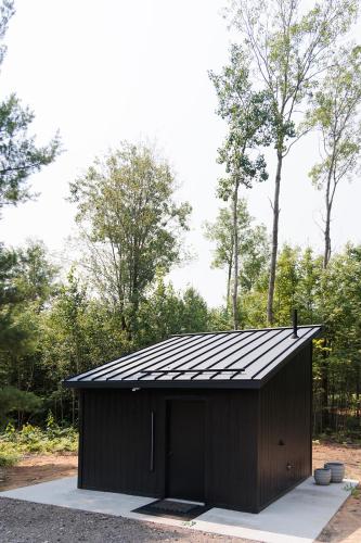 Ilex Forest Retreat Blackthorn Ilex Forest Retreat Blackthorn