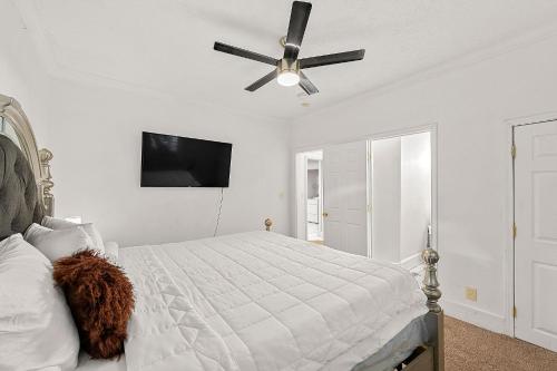 Spacious Home Near Zoo Atlanta l Sleeps 12 Includ