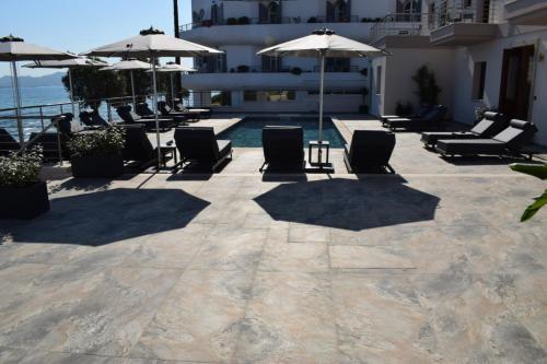 La vie luxury suites in Megalochori (Agkistri)