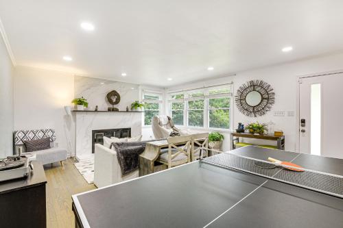 Fire Pit and Gazebo - Luxe Severn Family Home! in Severn, USA