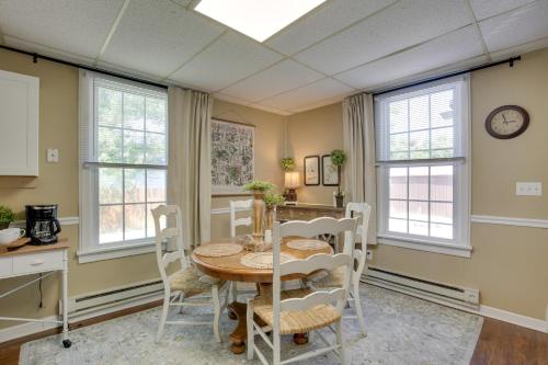 The Cabernet Cabin Defiance Home on Katy Trail! The Cabernet Cabin Defiance Home on Katy Trail!