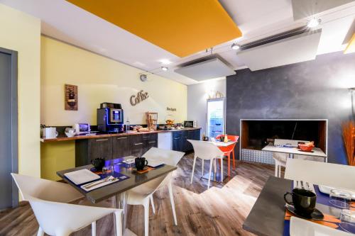 Logis Hotel & Restaurant Le Cadet de Gascogne in Saint-Justin (Aquitaine)