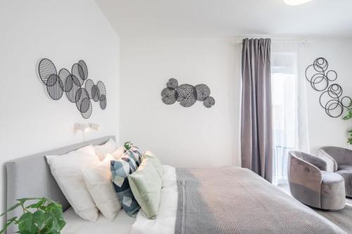 Fresh & Modern - with 2 balconies - image 14