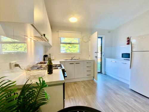 Large Home and Yard Gateway to Barossa, Davoren Park in Elizabeth