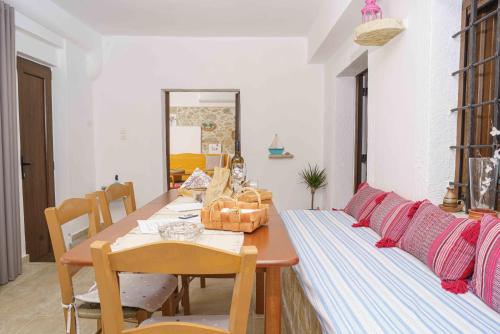 Facilities, PALIAMA BY THE RIVER in Zaros