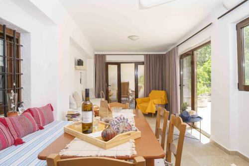 Facilities, PALIAMA BY THE RIVER in Zaros