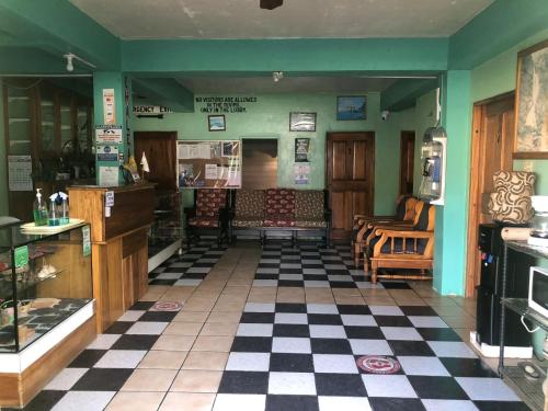 Vestabils, Chaleanor Hotel in Dangriga