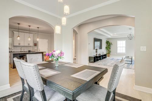 ~ 1/2 Mi to Mercedes-Benz Stadium: Atlanta Home in Vine City