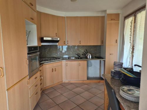 Executive Lake View with Private Garden in เปรกัสโซนา