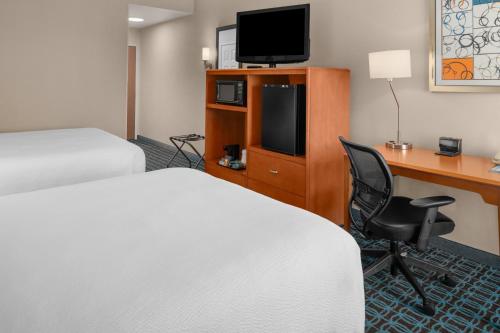Fairfield Inn and Suites by Marriott Elk Grove - image 25