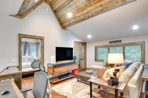 Screened Porch and On-Site Trails Glenville Cottage