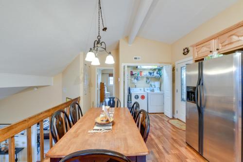 Franklin Cabin Deck with Smoky Mountain Views! in แฟรงคลิน (นอร์ทคาโรไลน่า)