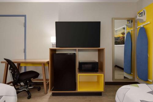 科文顿戴斯酒店